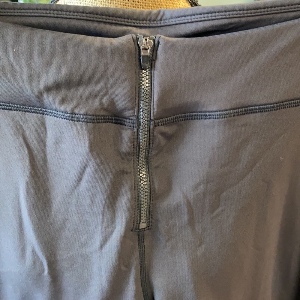 Fabletics Leggings With Zipper Size Large. - image 4